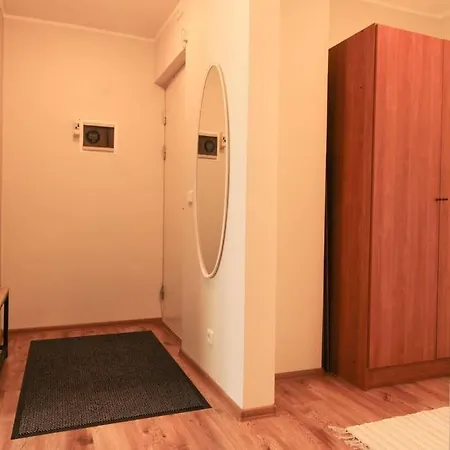 Cozy Next To Harbor Apartamento *